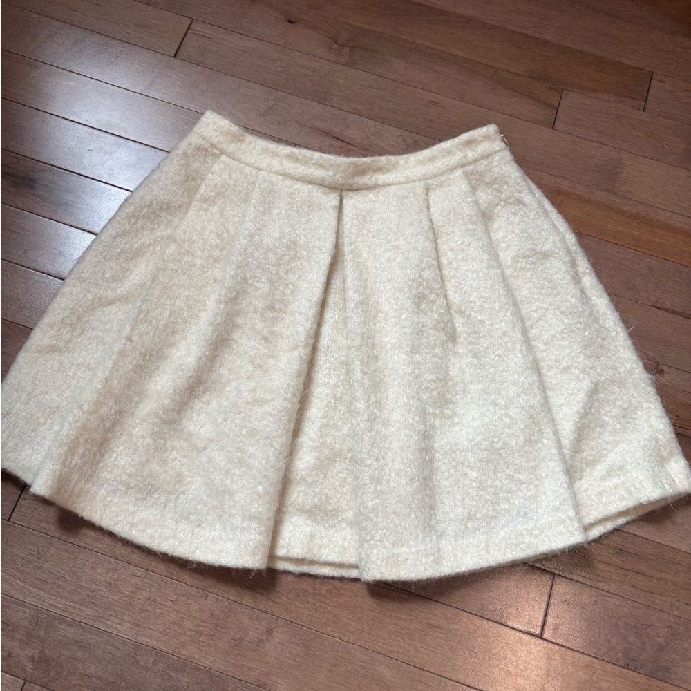 Club Monaco Mohair Blend Size 0 Pleated Mini Skirt cream white
